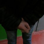 Поліція затримала грабіжника, який орудував у селищі Вороніж та ще і знущався над літньою жінкою (сюжет)